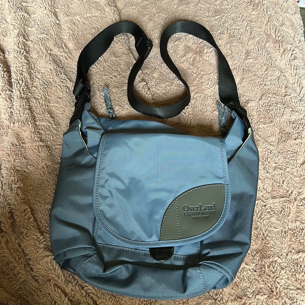 Overland messenger style bag